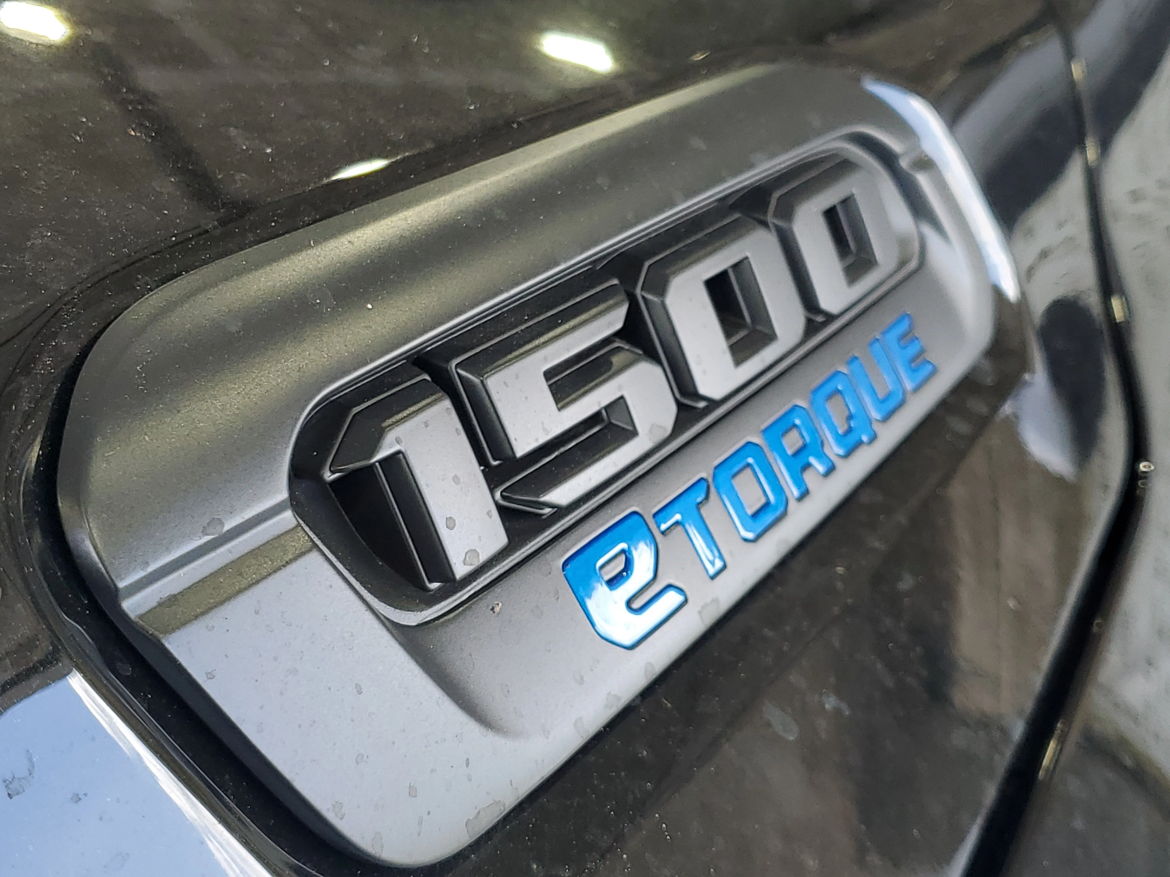 New 2026 Diamond Black Crystal Pearl-Coat Exterior Paint RAM Express image 5