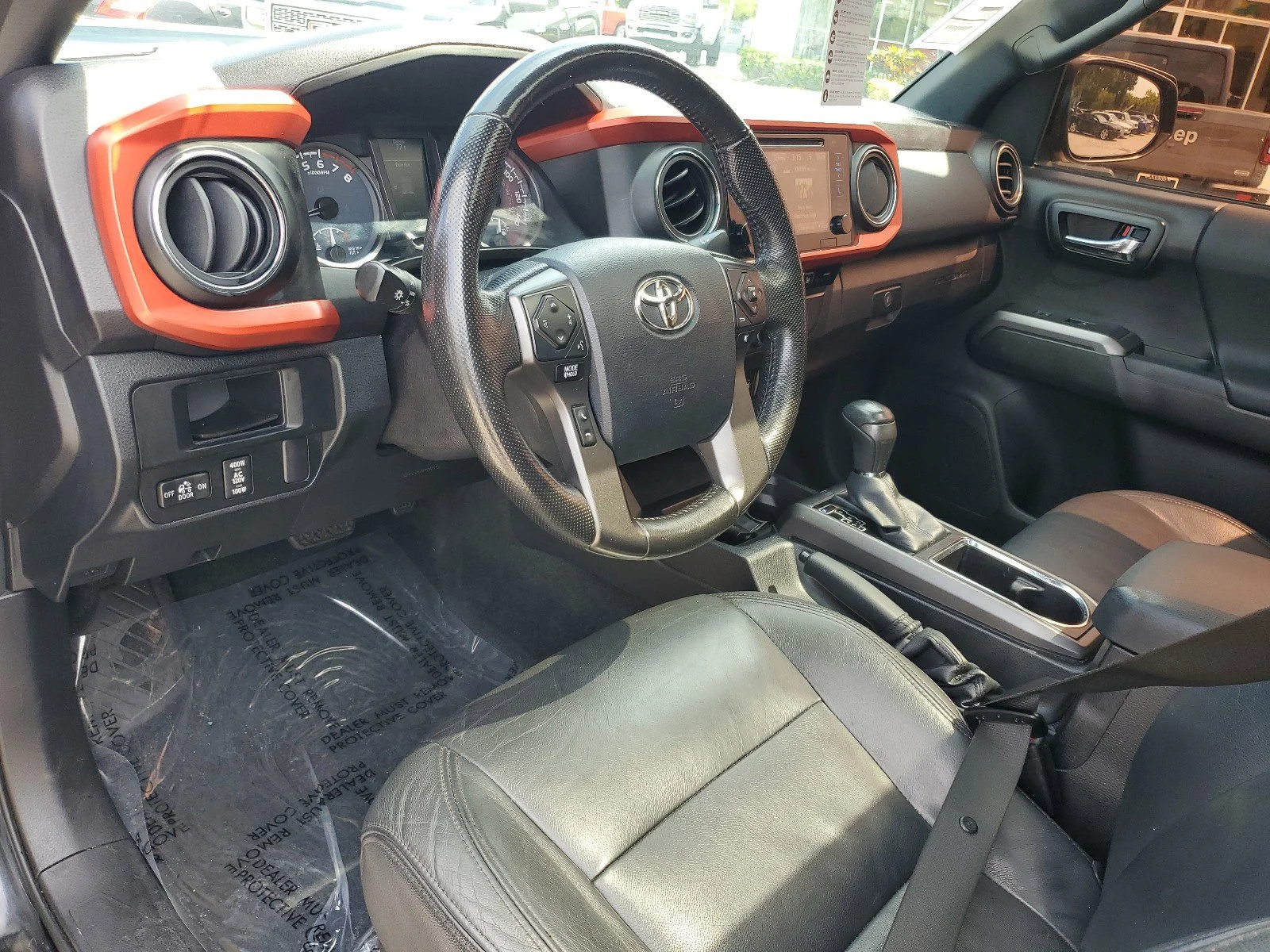 Used 2016  Toyota  image 15