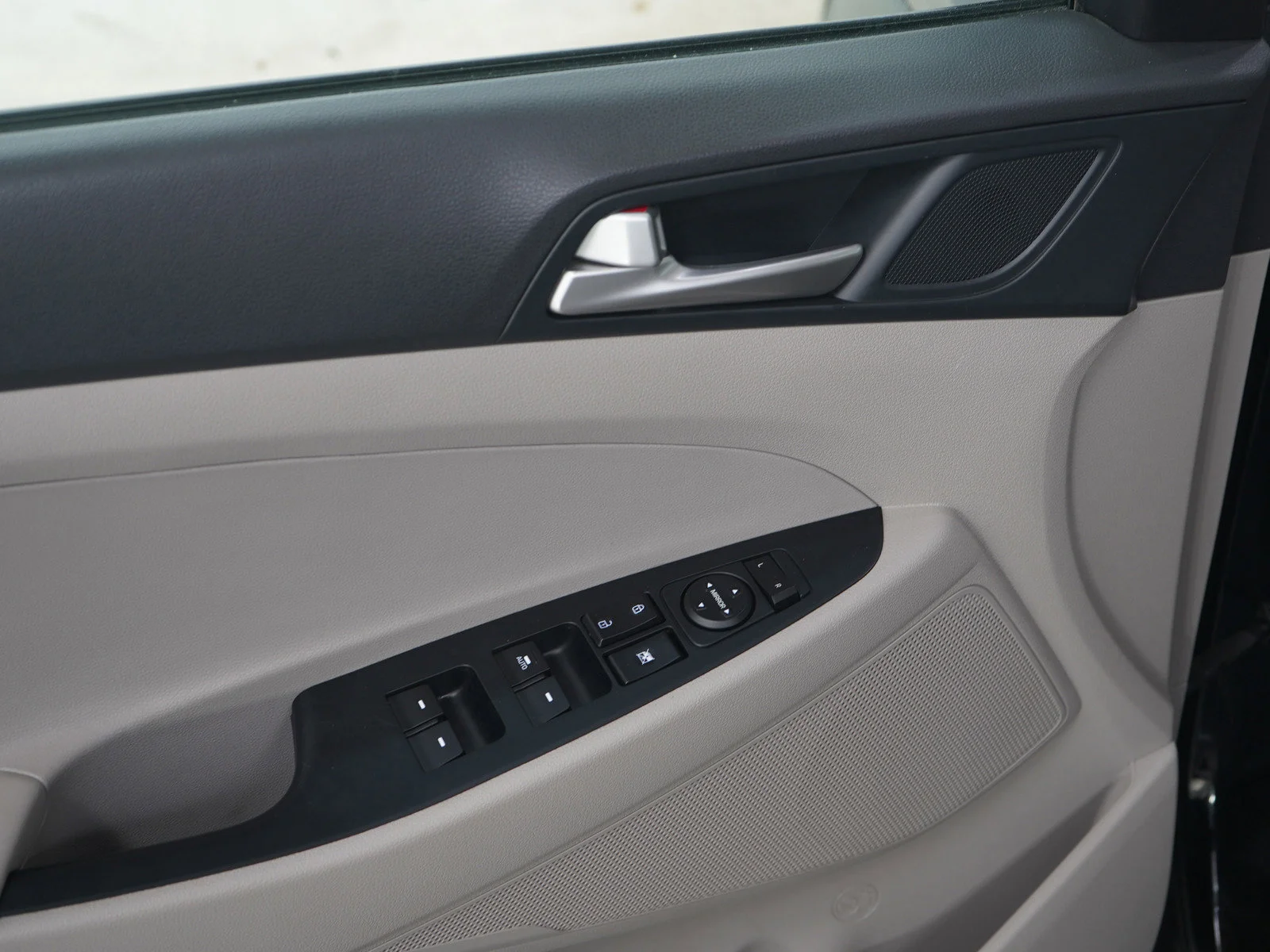 Used 2020 Black Noir Pearl Hyundai SEL image 19