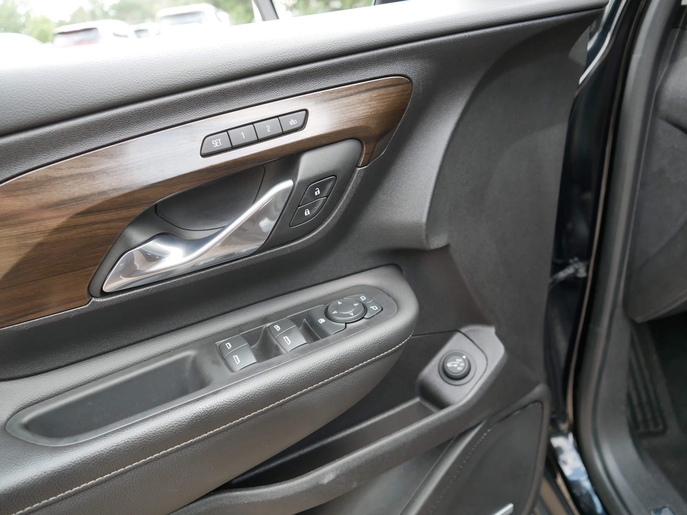 Used 2018 Ebony Twilight Metallic GMC Denali image 19