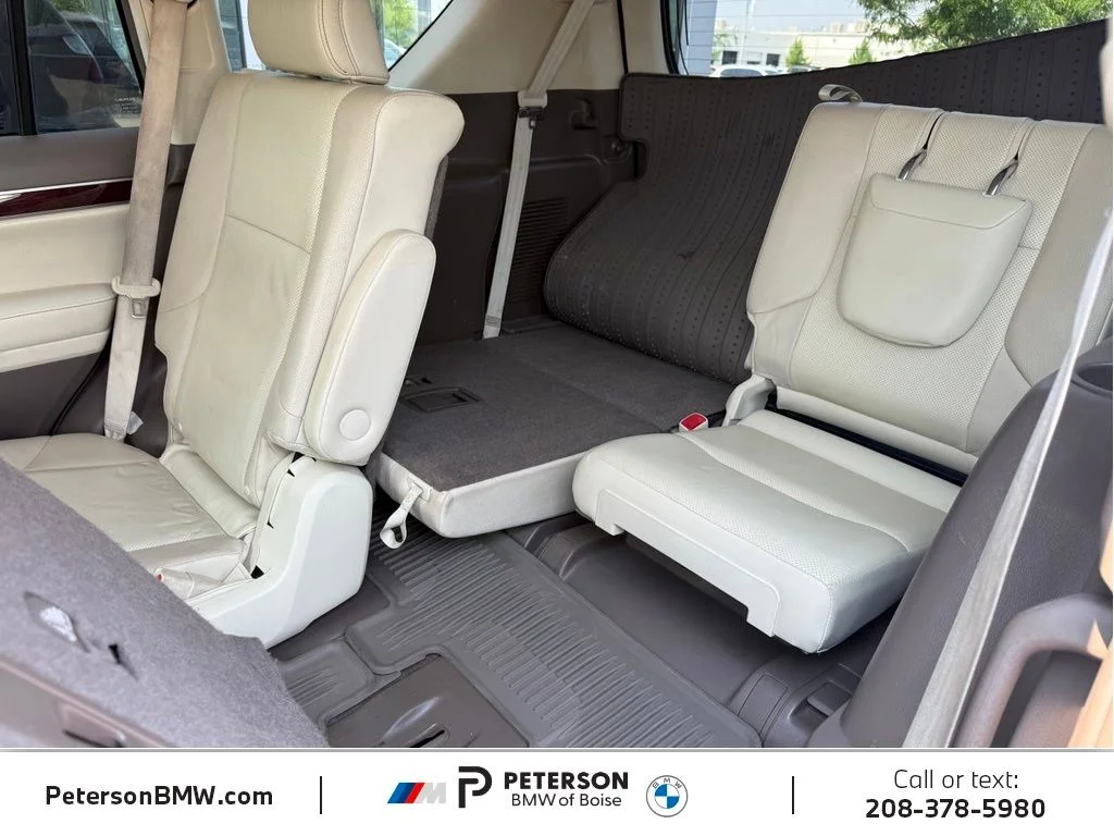 Used 2017 Red Lexus 460 image 17