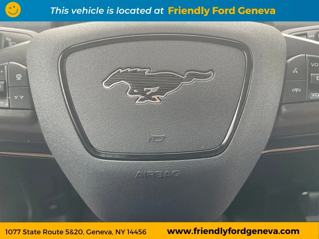 Used 2024 Eruption Green Metallic Ford Select image 49