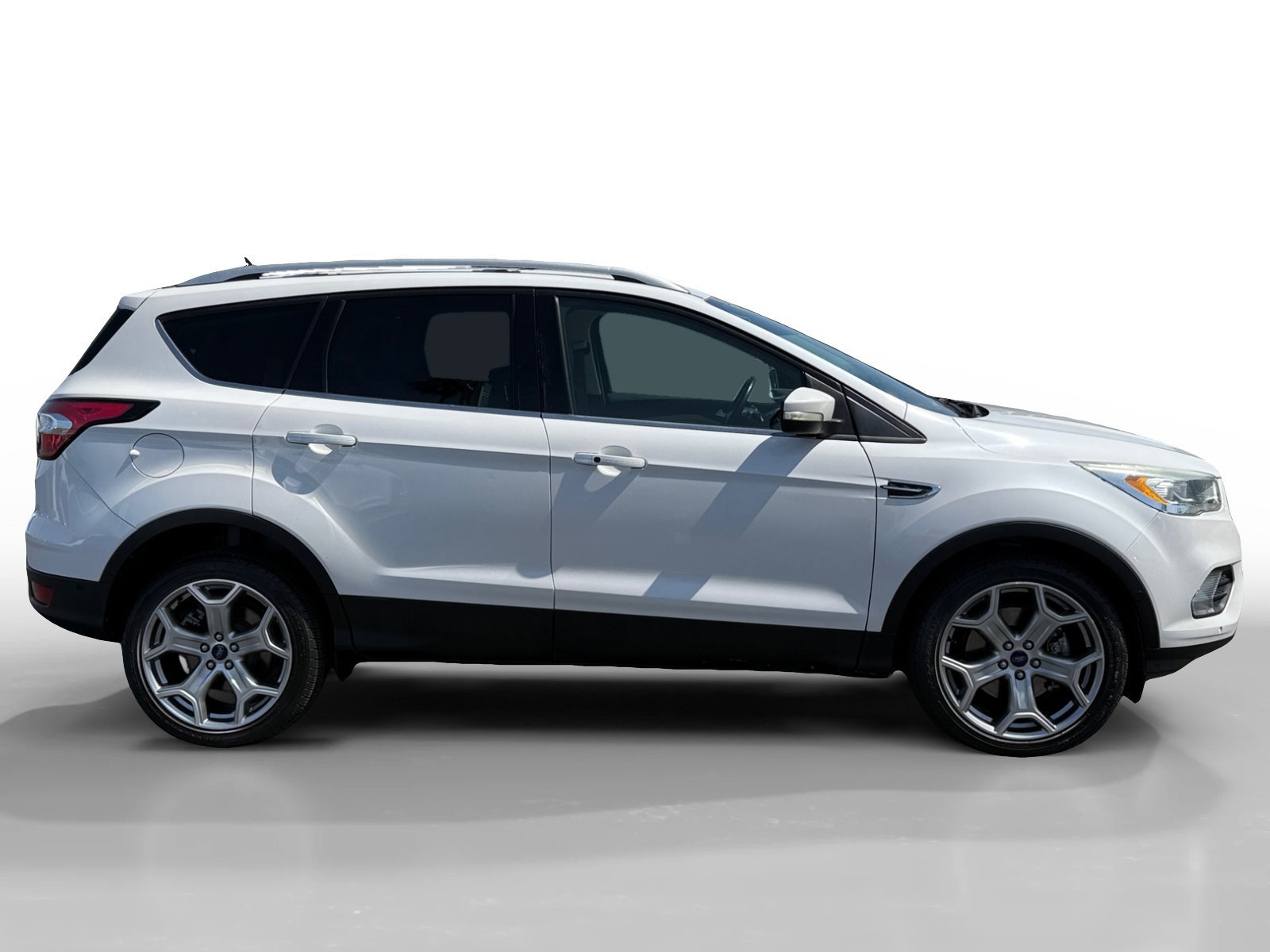 Used 2017 White Platinum Clearcoat Metallic Ford Titanium image 6
