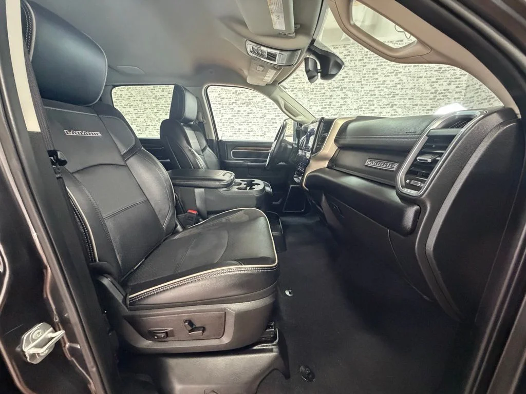 Used 2024 Granite Crystal Metallic Clearcoat Ram Laramie image 10