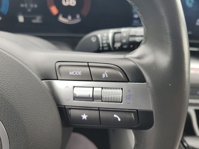 Used 2025 Yellow Hyundai SEL image 10
