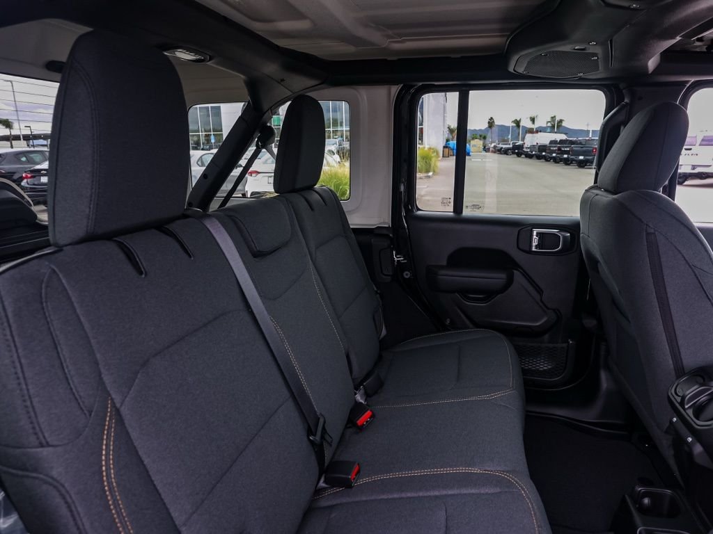 New 2026 Black Clear-Coat Exterior Paint Jeep Sport S image 17