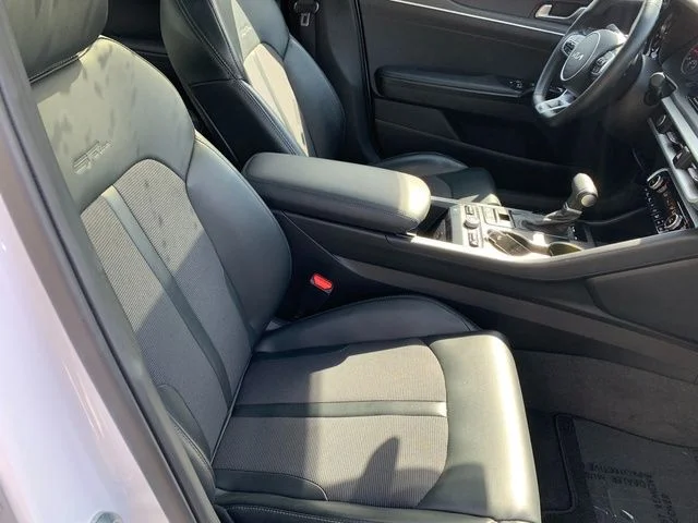 Used 2024 White Kia GT-Line image 12