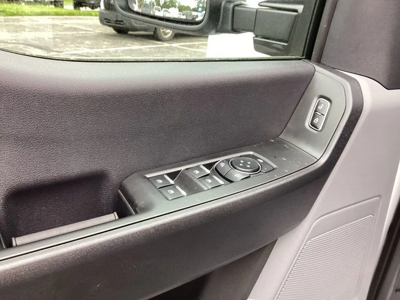 2026 Ford F-350 Super Duty XL - Photo 17