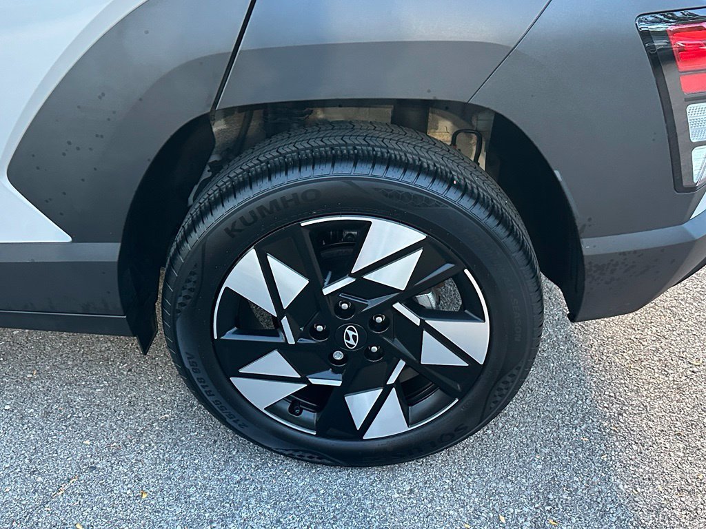 2024 Hyundai Kona SEL - Photo 9