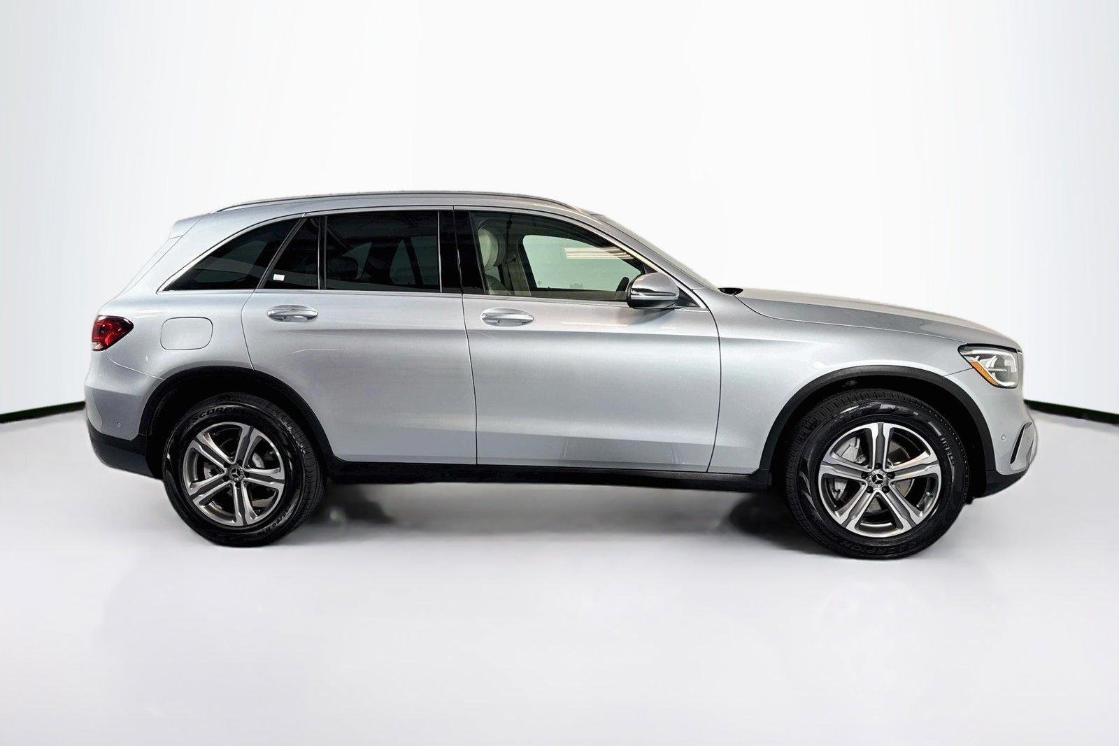 Used 2022 Cirrus Silver Metallic Mercedes-Benz GLC 300 image 4