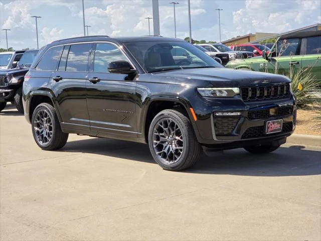 New 2027 High-Gloss Black Paint Jeep Summit image 1
