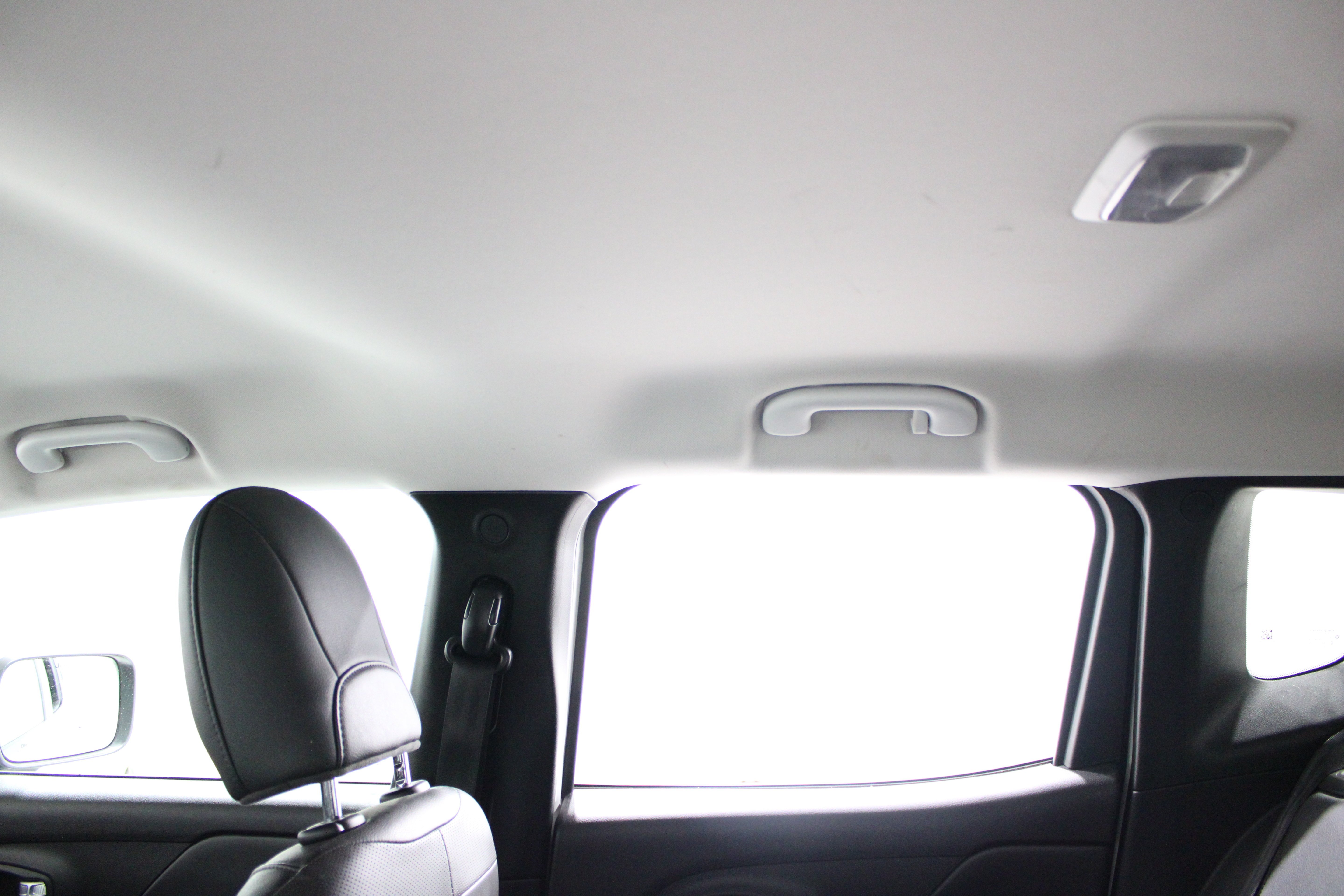 Used 2020 Alpine White Clearcoat Jeep Limited image 21