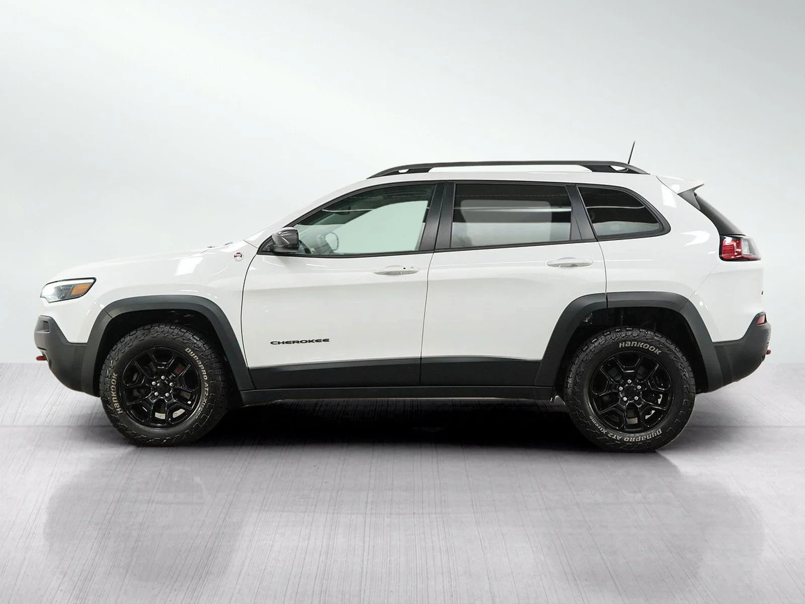 Used 2019 Jeep Cherokee Trailhawk with VIN 1C4PJMBX9KD161973 for sale in Hopkins, Minnesota