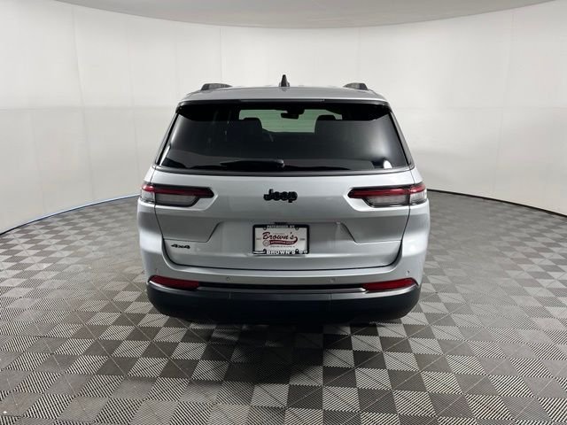 Used 2026 Silver Jeep Altitude image 6