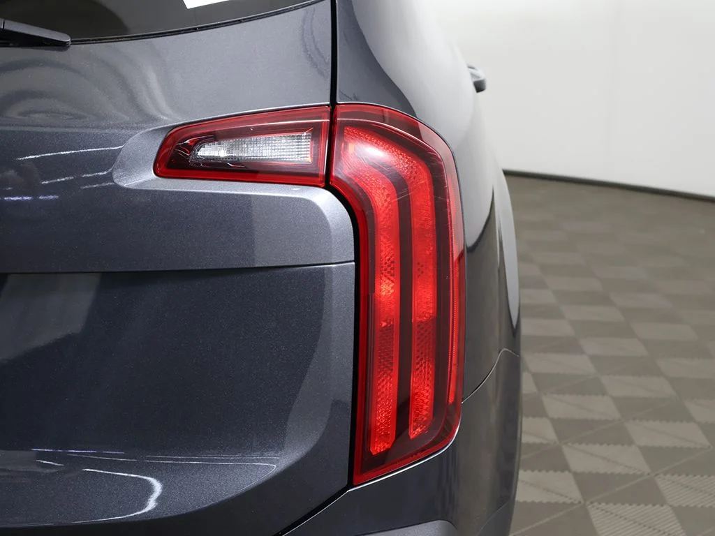 Used 2022 Gray Kia S image 18