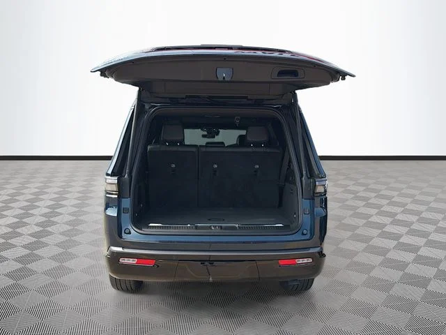 New 2026 Fathom Blue Pearlcoat Jeep Summit Obsidian image 30