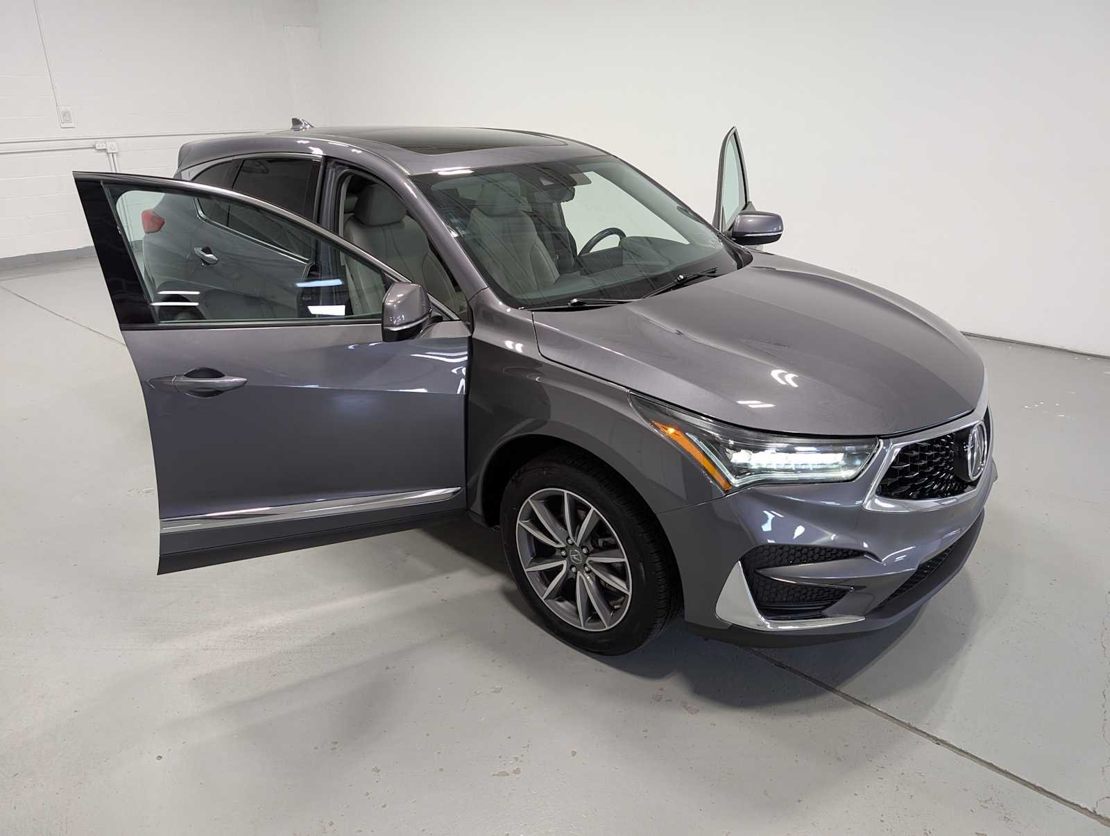 Used 2020 Modern Steel Metallic Acura SH-AWD with Technology Package image 16