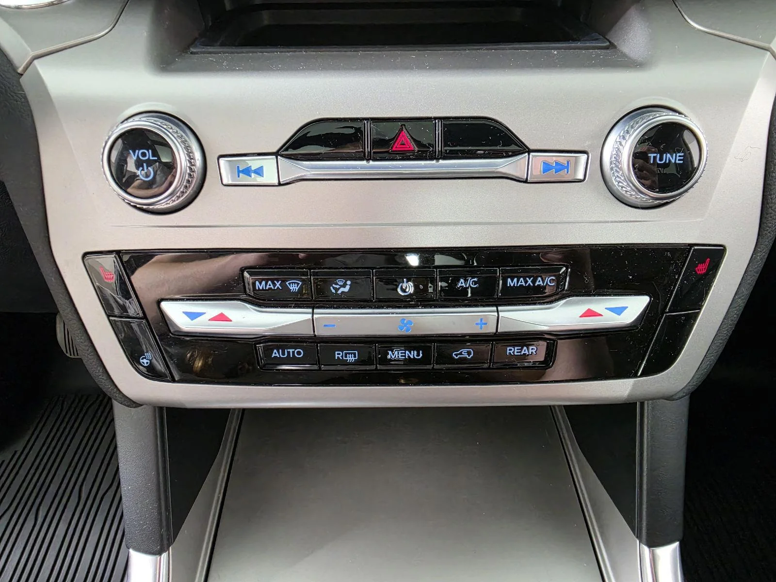 Used 2022 Agate Black Ford XLT image 19