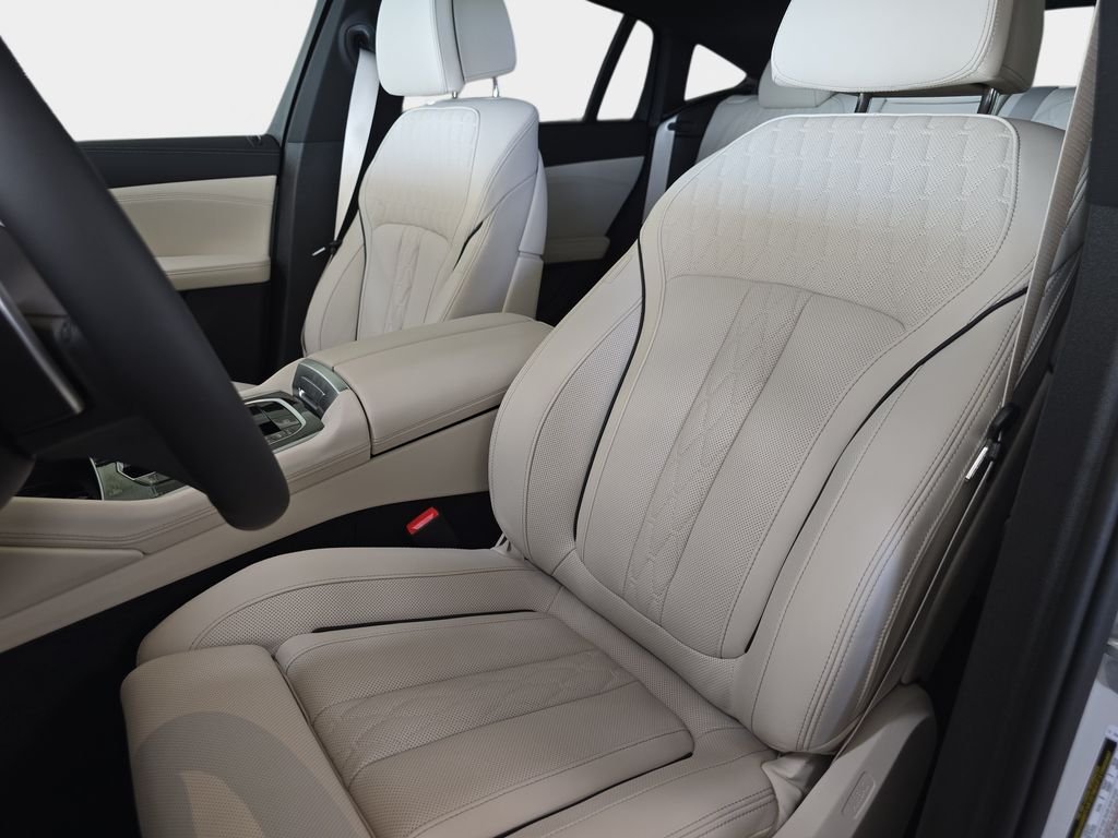 New 2027 Mineral White Metallic BMW xDrive40i image 12