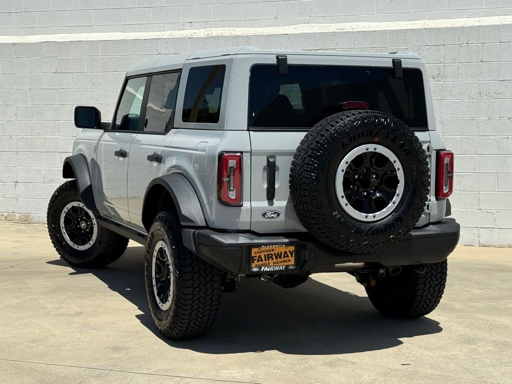 New 2026 Avalanche Gray Ford Badlands® image 4