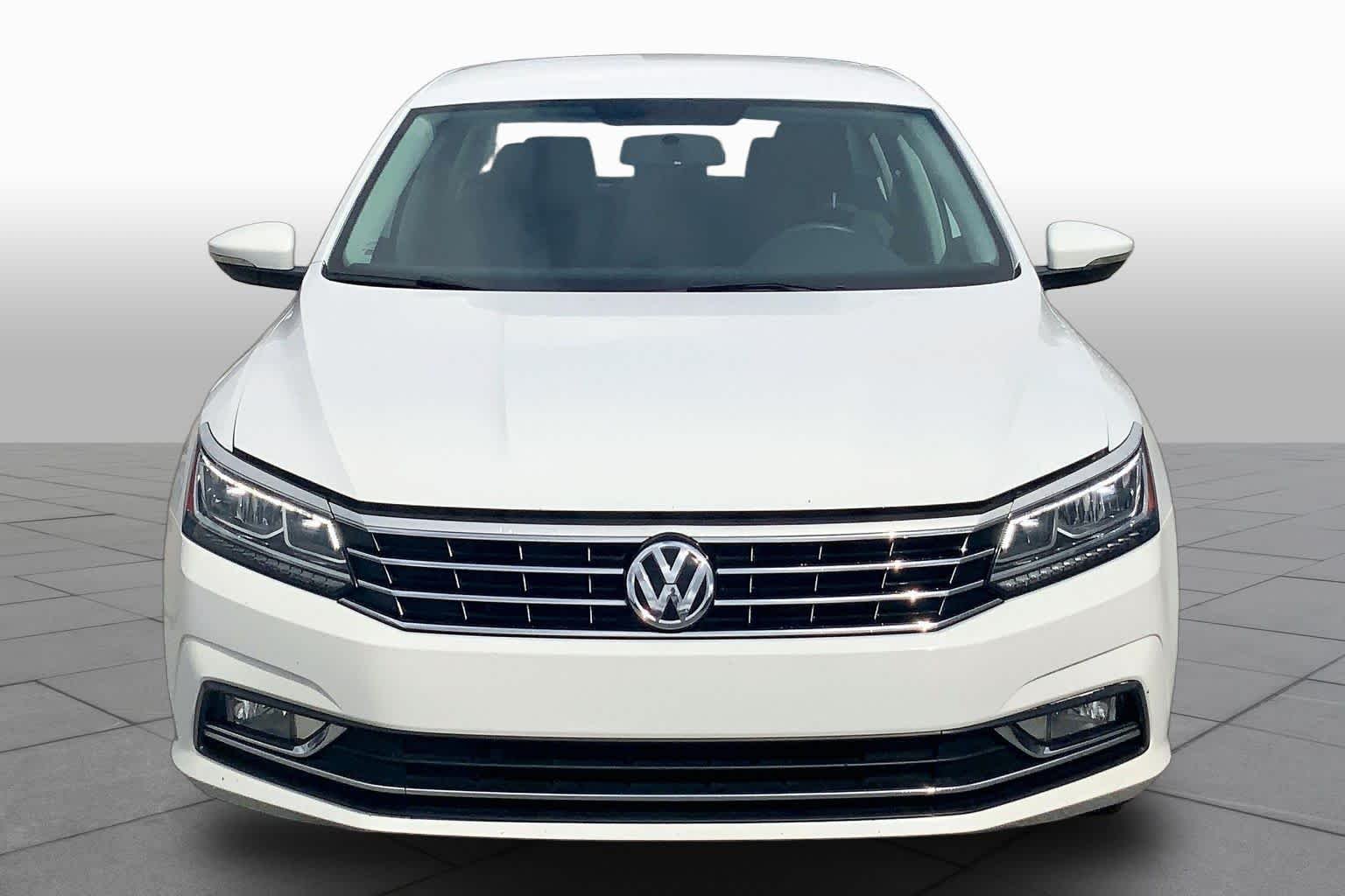 Pre-Owned 2016 Volkswagen Passat 1.8T S