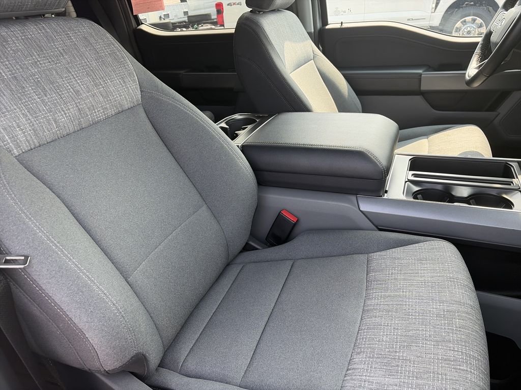 Used 2022 Silver Metallic Ford XLT image 33