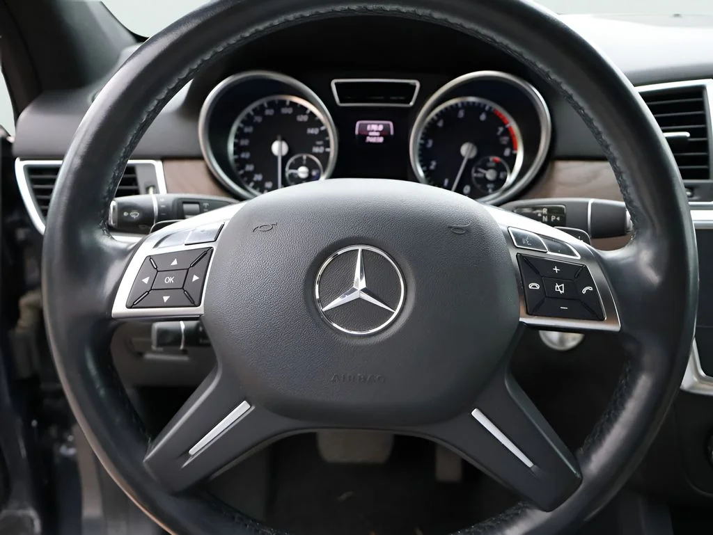 Used 2013 Steel Gray Metallic Mercedes-Benz ML 350 image 32