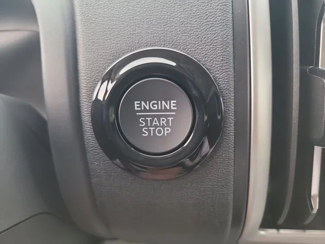 New 2027 Black Metallic Ford Active image 31