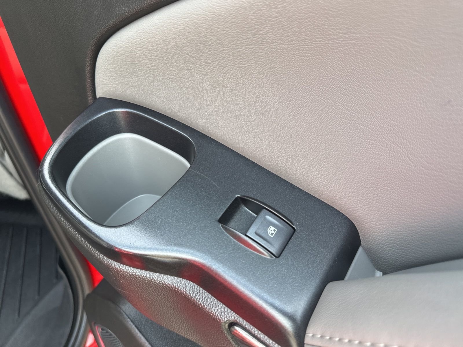 Used 2019  Chevrolet LT image 33