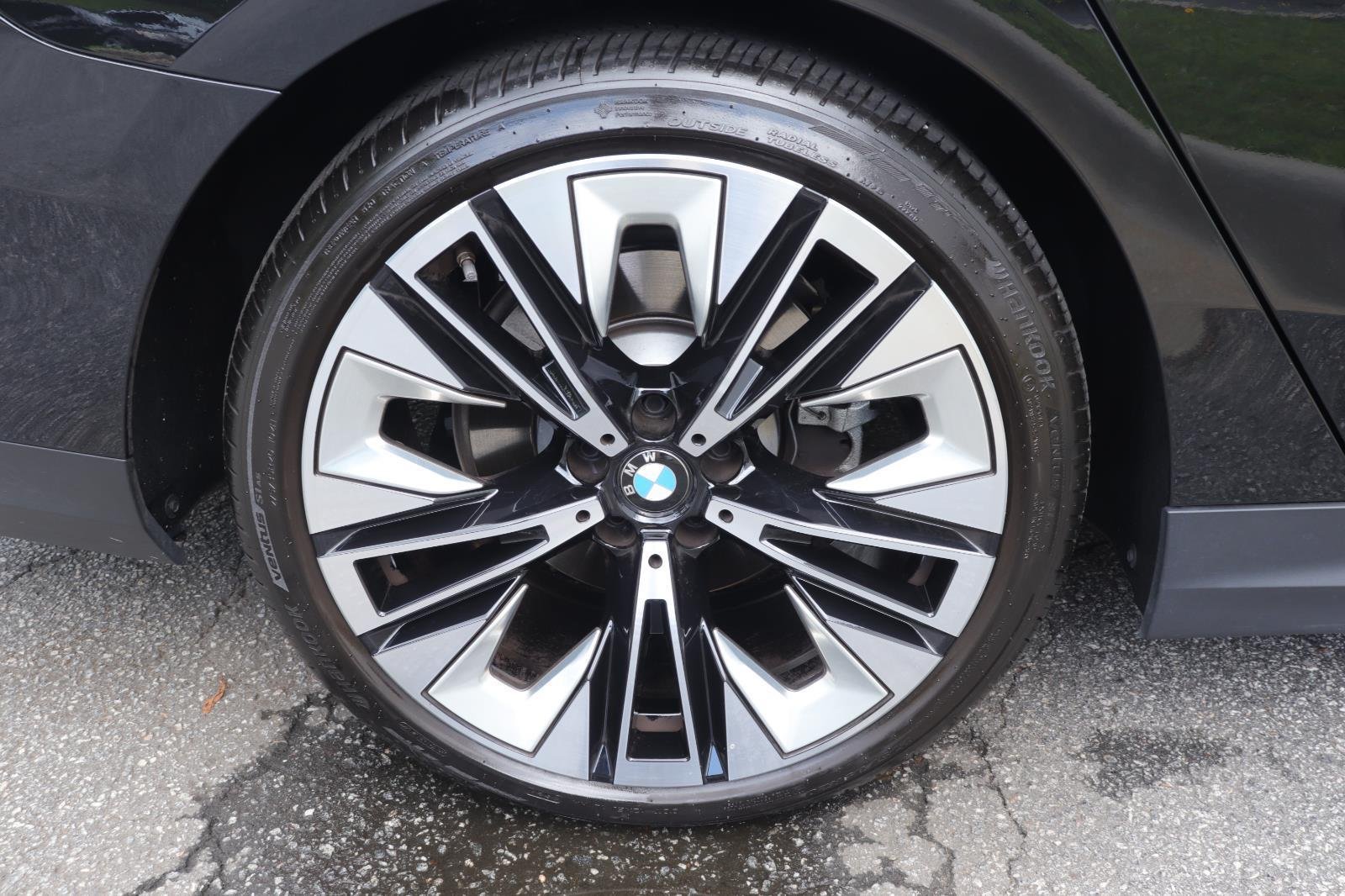 Used 2025 Black Sapphire Metallic BMW 530i xDrive image 41