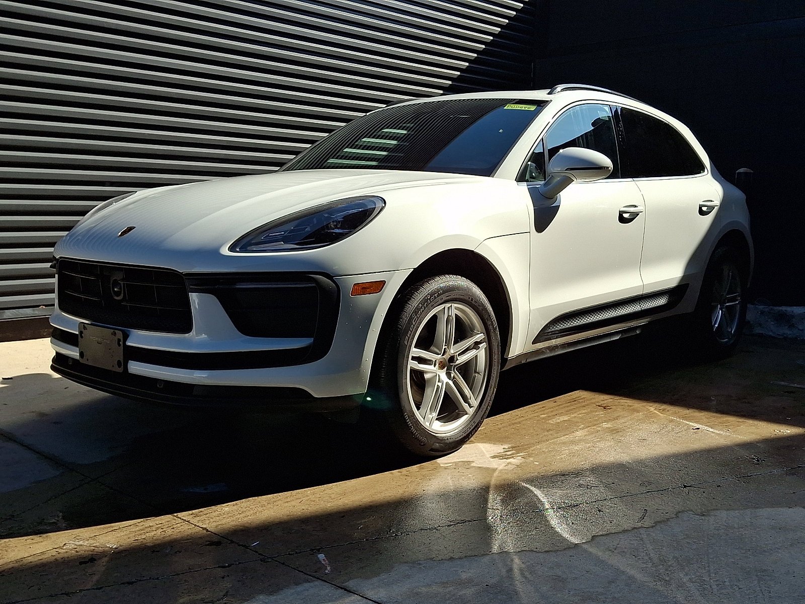 2023 Porsche Macan Base