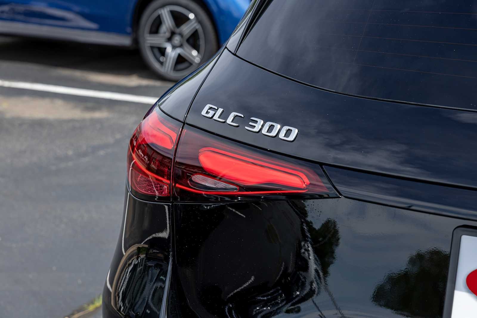 New 2026 BLACK Mercedes-Benz GLC 300 image 30