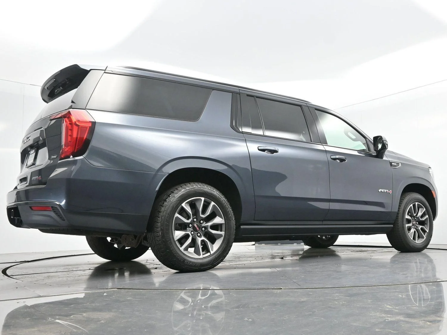 Used 2021 Dark Sky Metallic GMC AT4 image 60
