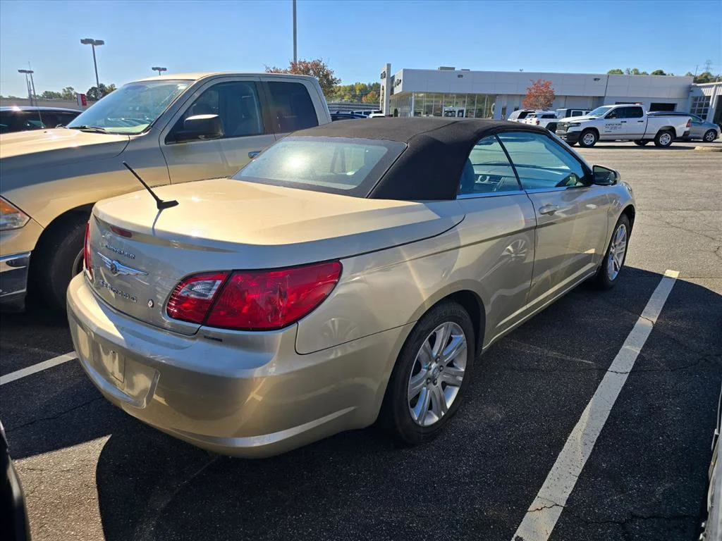 Used 2010 Gold Chrysler Touring image 11