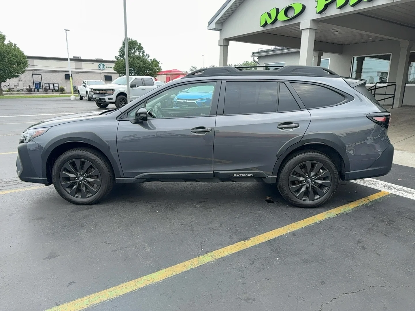 Used 2024 Magnetite Gray Metallic Subaru Onyx Edition image 3