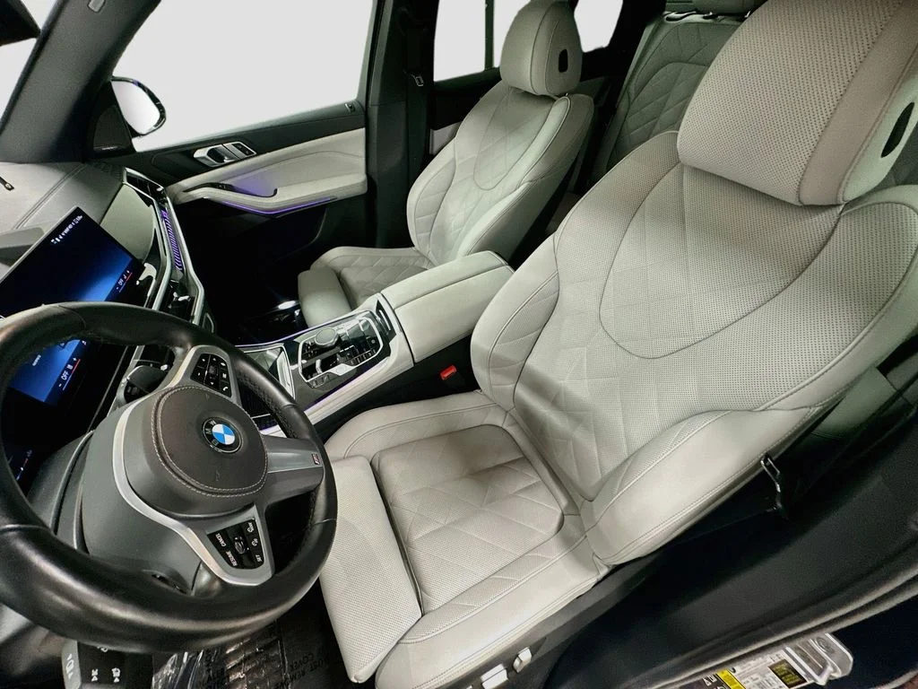 Used 2024 Blue BMW xDrive40i image 5