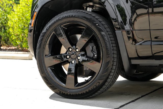 New 2026 Santorini Black Land Rover X-Dynamic SE image 60