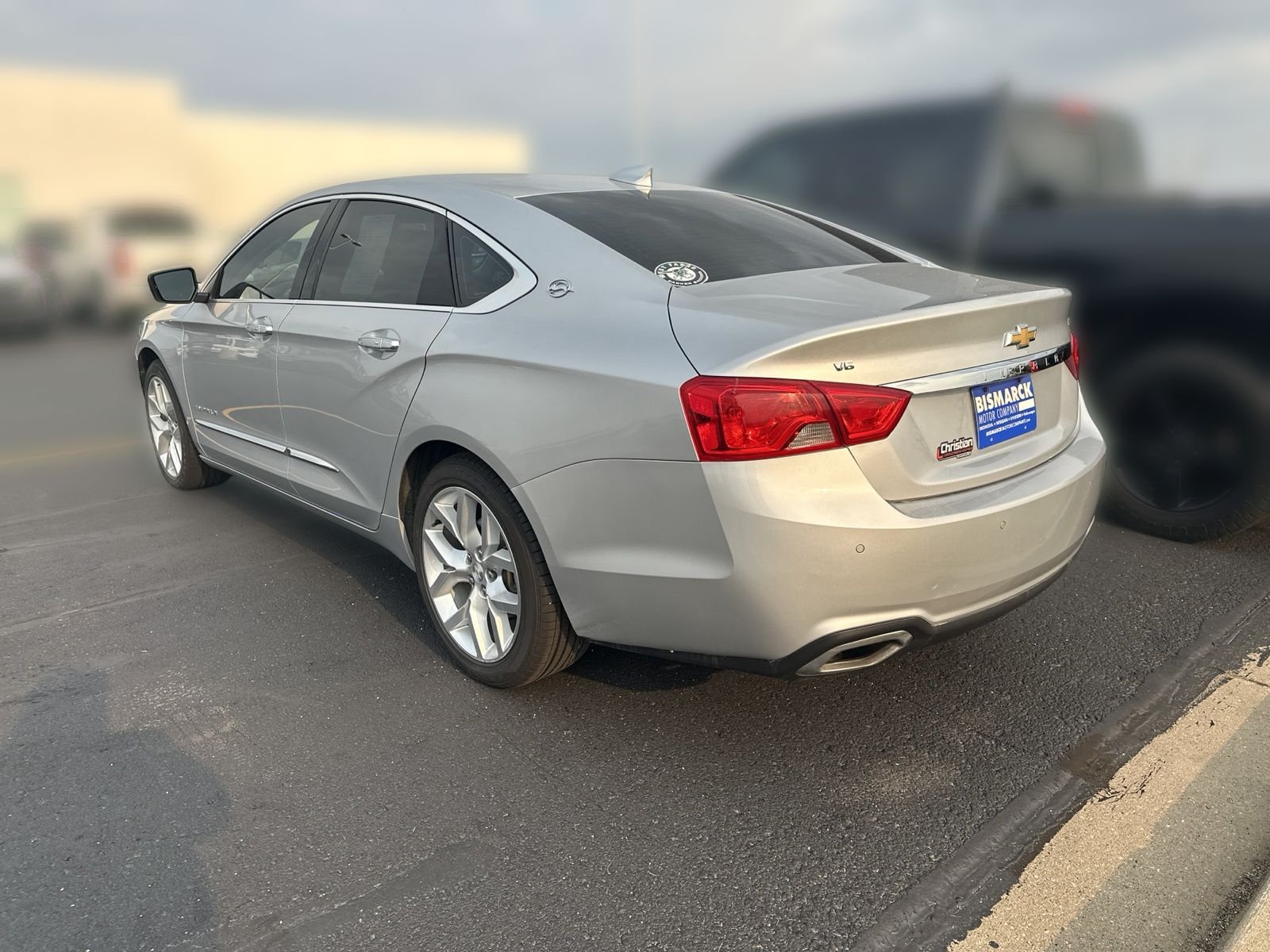 Used 2020 Silver Chevrolet Premier image 4