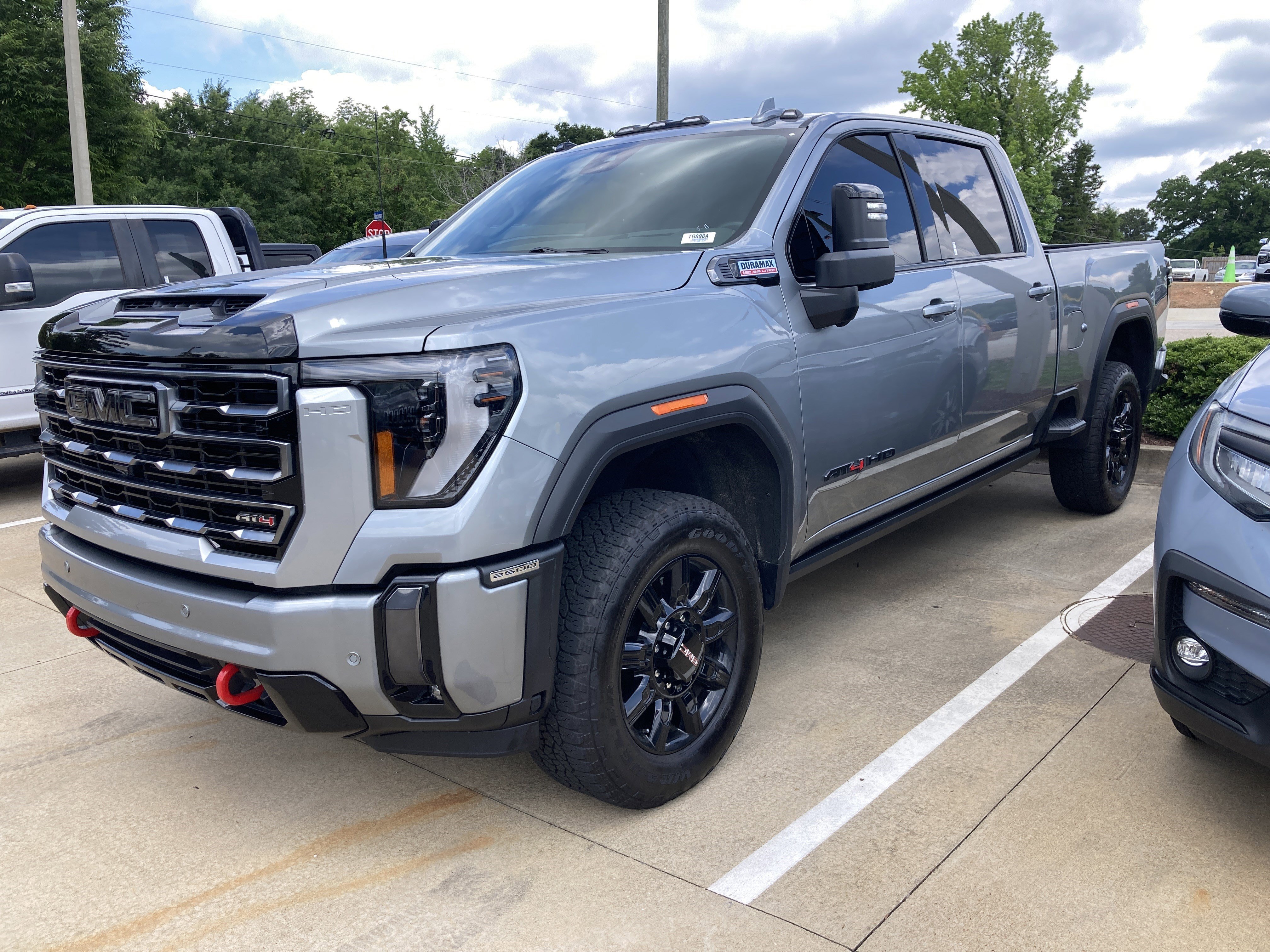 2024 GMC Sierra 4WD Crew Cab Standard Box AT4's photo
