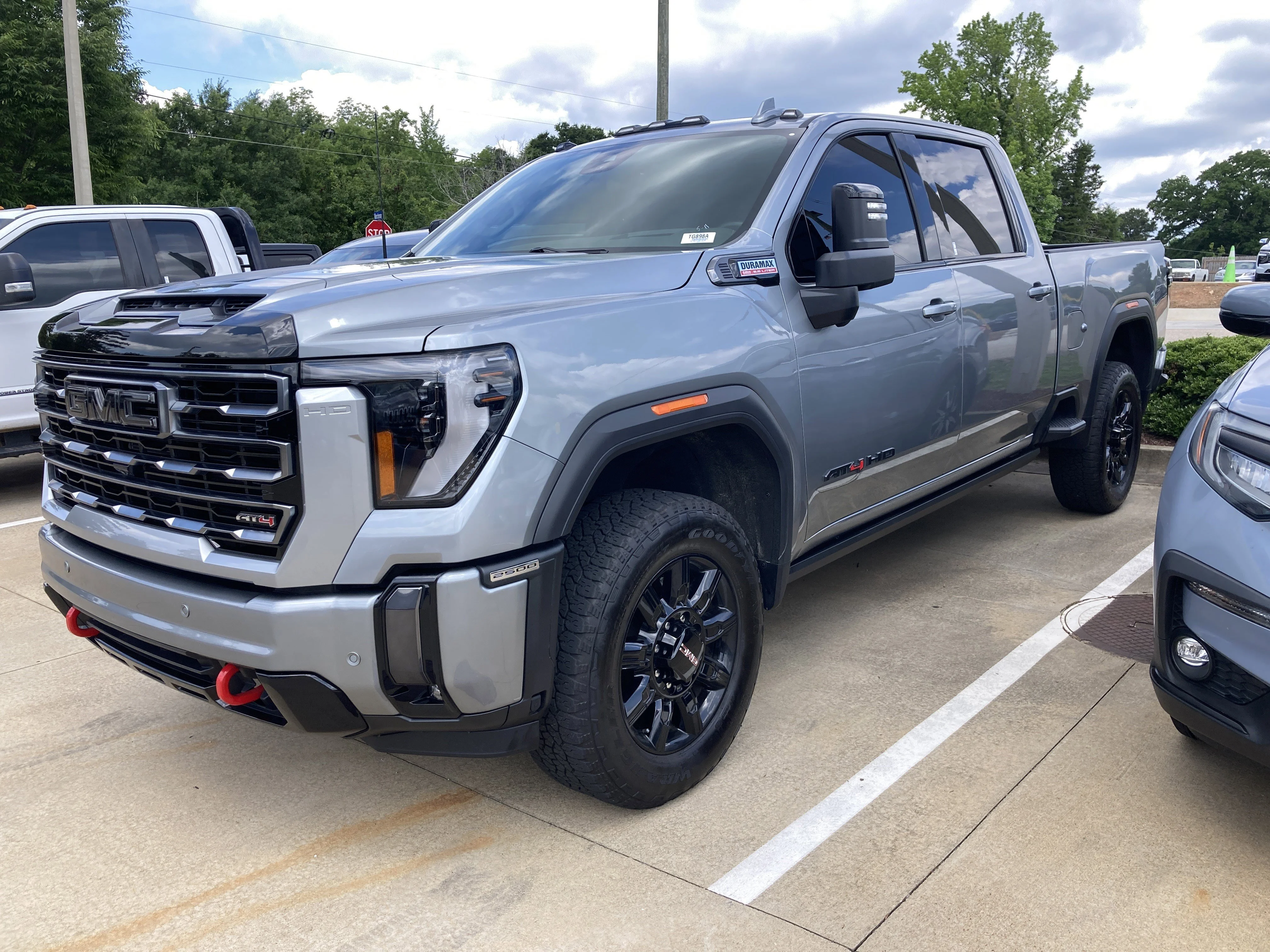 2024 GMC Sierra 4WD Crew Cab Standard Box AT4's photo