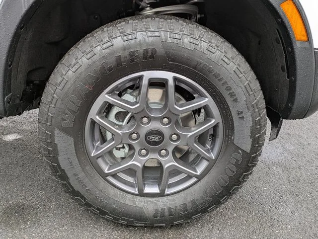 New 2026 Oxford White Ford XLT image 11