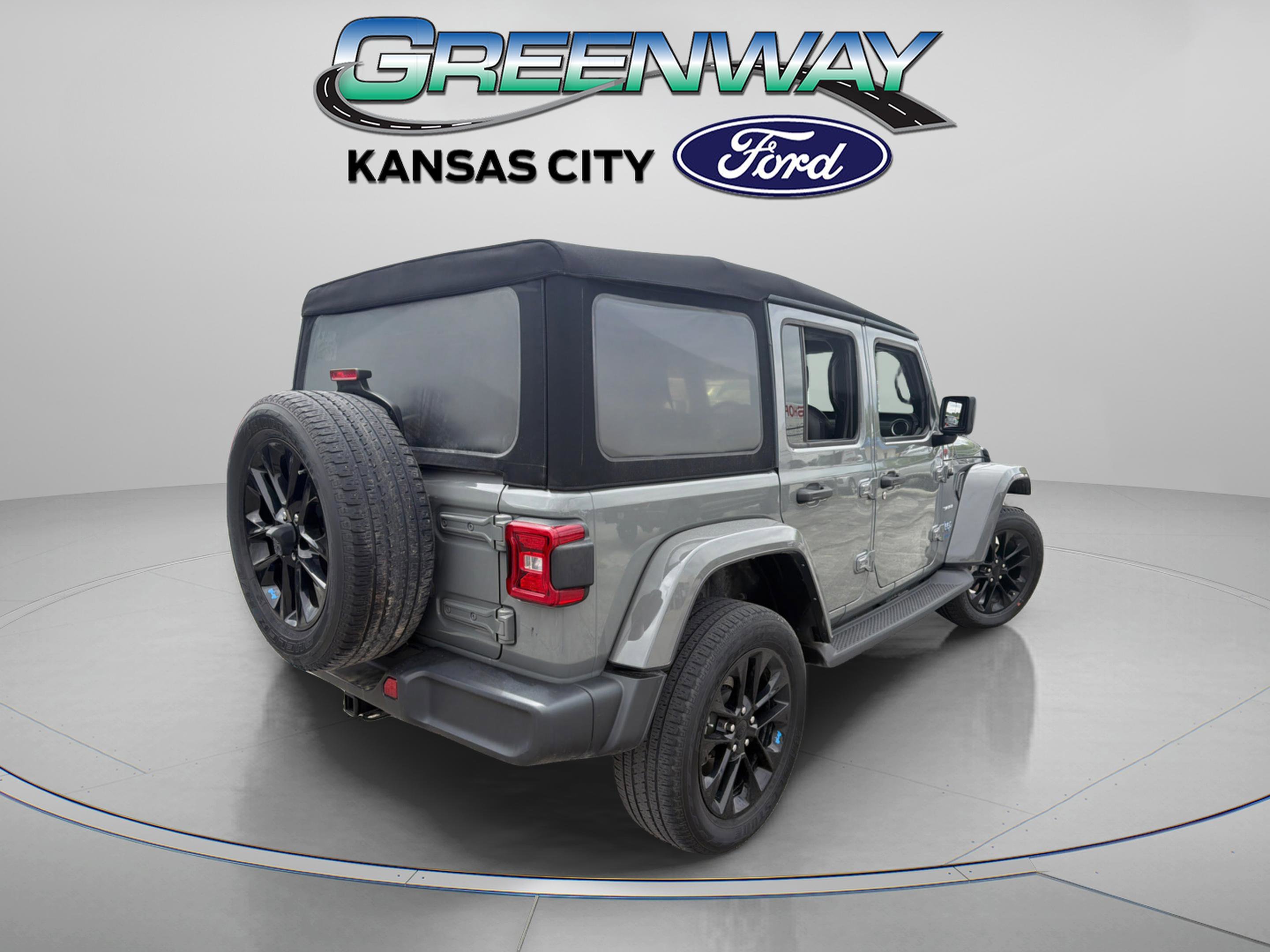 Used 2023 Sting Gray Clearcoat Jeep Sahara image 8