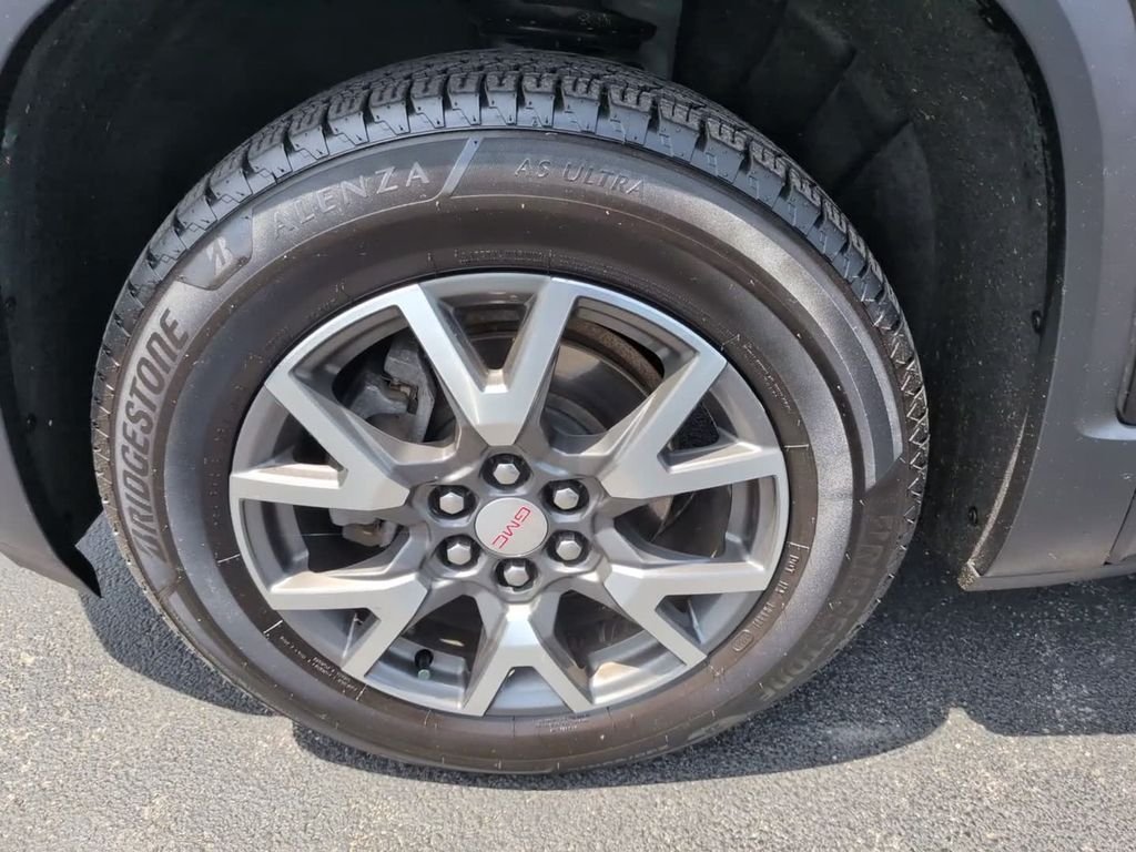 Used 2020 Black GMC SLE image 14