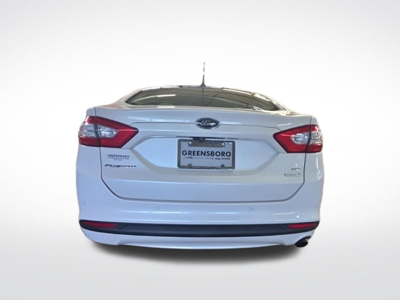 Used 2016 White Ford SE image 4