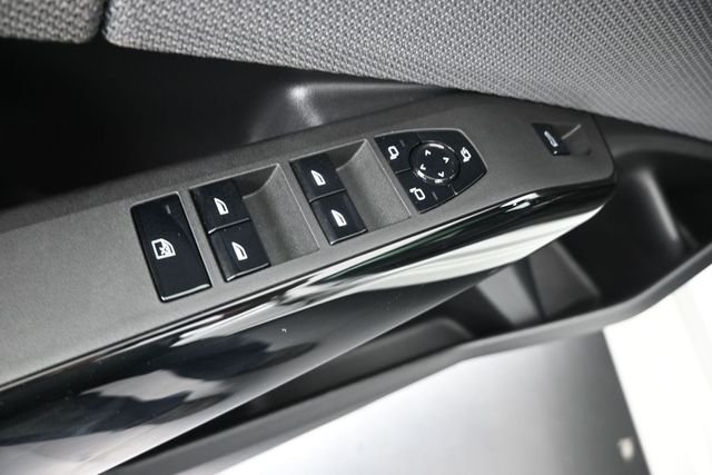 Used 2025 White BMW M50 xDrive image 13