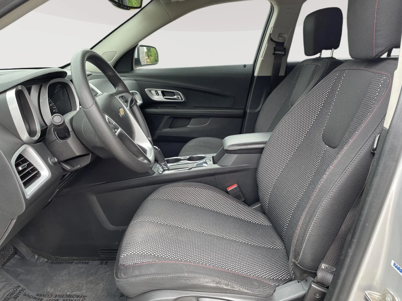 Used 2017 Silver Ice Metallic Chevrolet LT image 3
