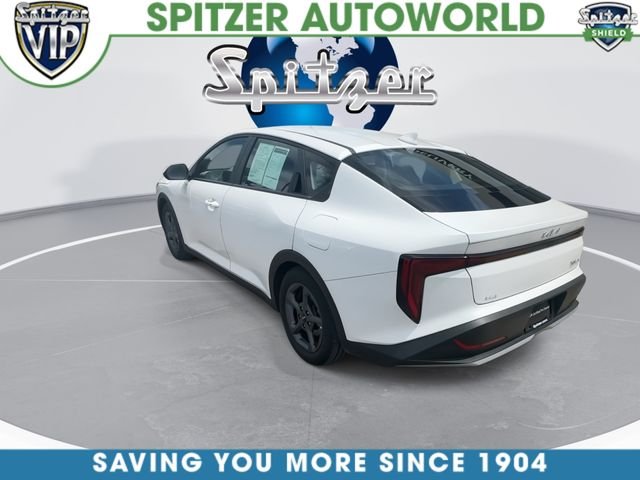 Used 2025 White Kia LXS image 7