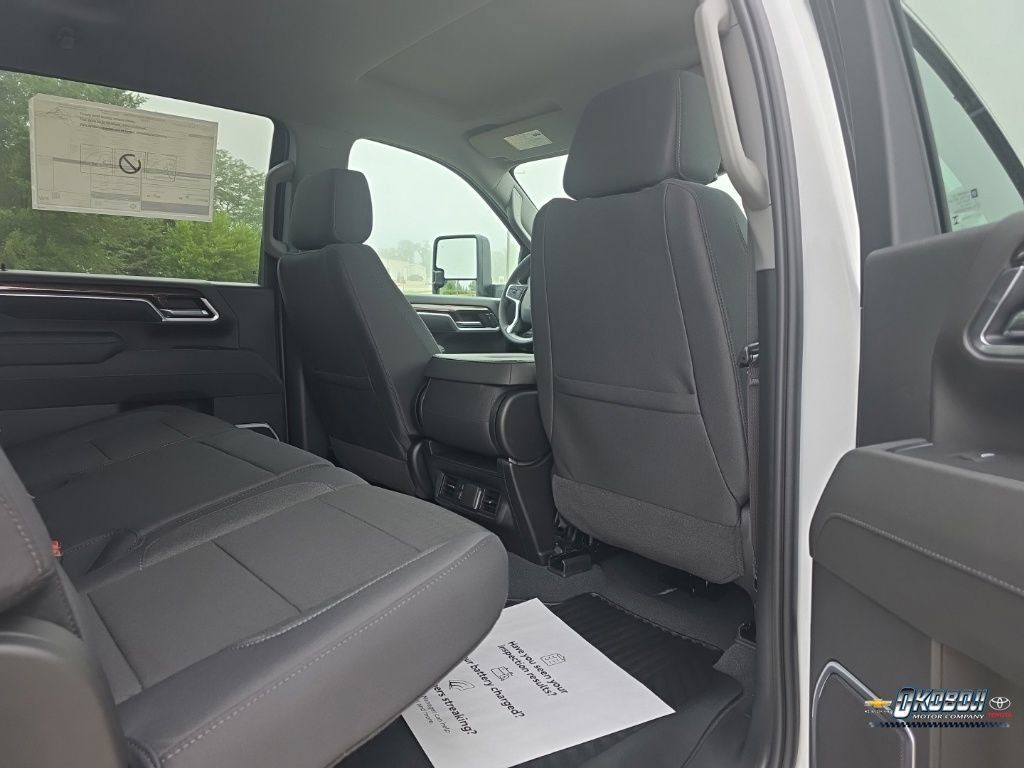 New 2026 Summit White Chevrolet LT image 21
