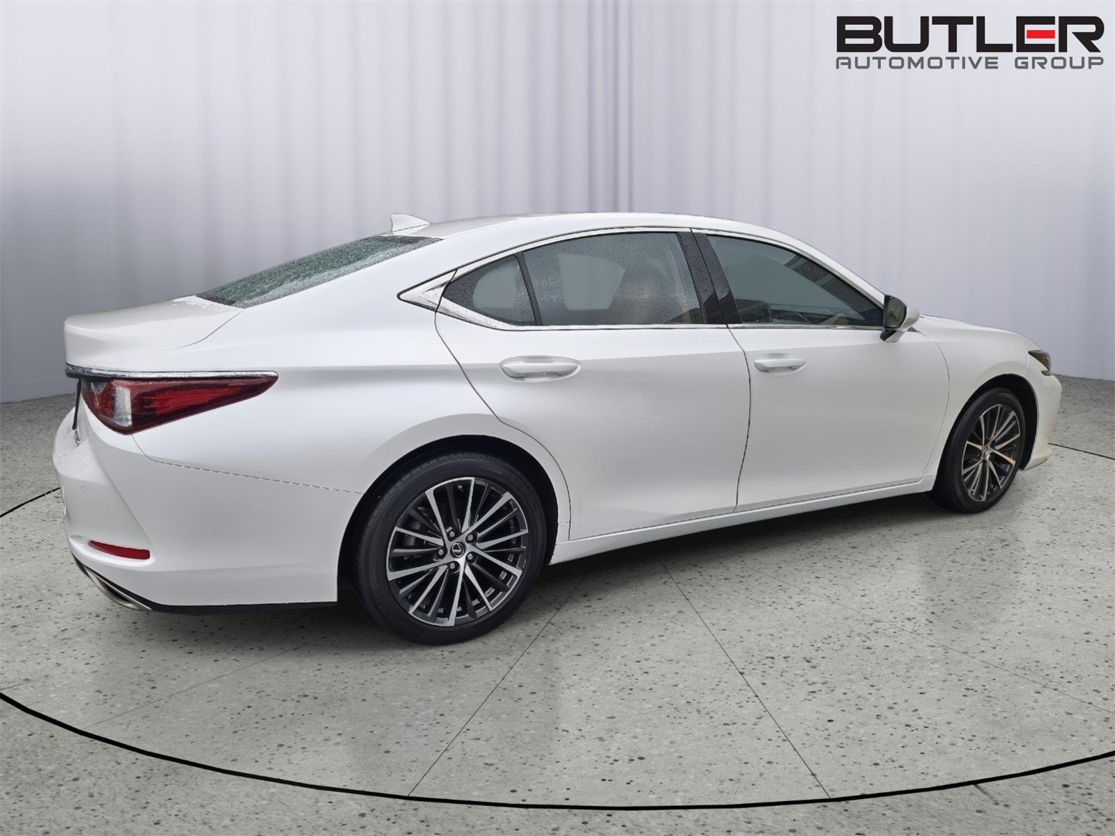 Used 2024 Eminent White Pearl Lexus ES 350 image 10