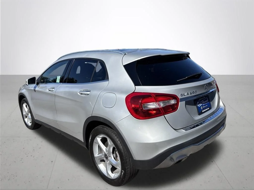 Used 2018 Silver Mercedes-Benz GLA 250 image 9